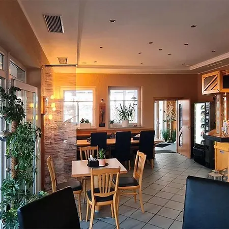 Donau-hotel Szálloda