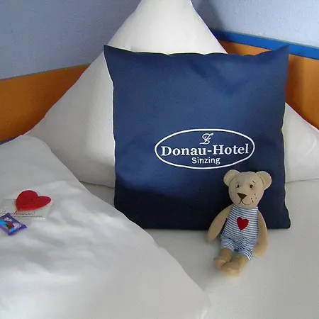 Donau-hotel Szálloda Sinzing