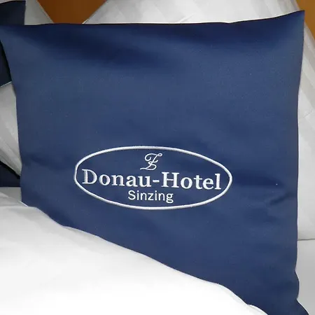 Donau-hotel Szálloda Sinzing