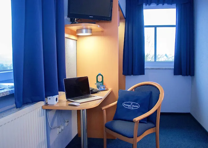 Donau-hotel Otel 3*